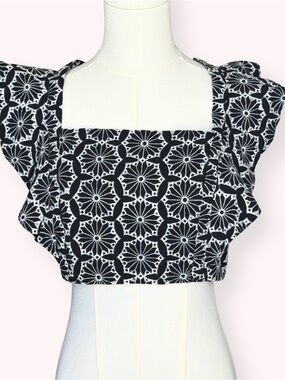 NWT Bardot Sierra Black White Eyelet Embroidered Ruffle Crop Top Size 8".